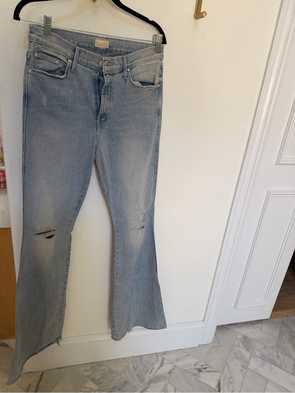 Mother denim  Light Wash Women's Flared Jeans - Casual Distressed Style